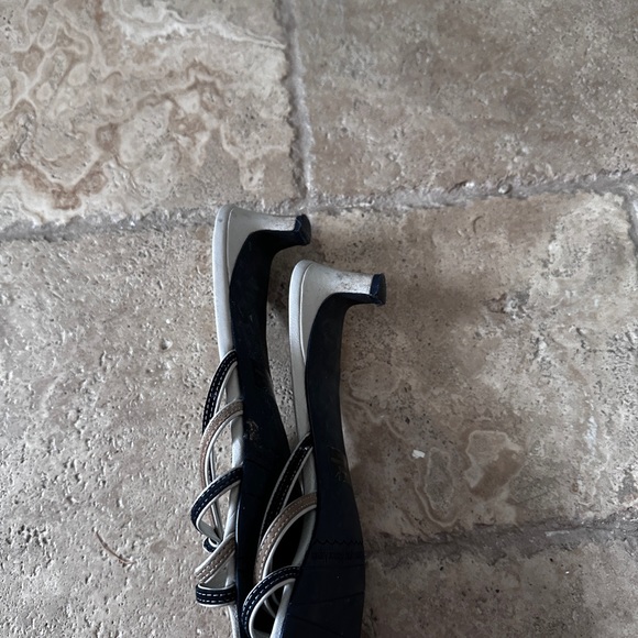 Etienne Aigner kitten heels - Picture 2 of 3